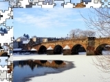 Jeu jigsaw - frozen river